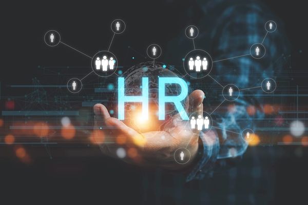 HR na godziny czy zewnętrzny dyrektor HR – czego naprawdę potrzebuje rosnąca firma?